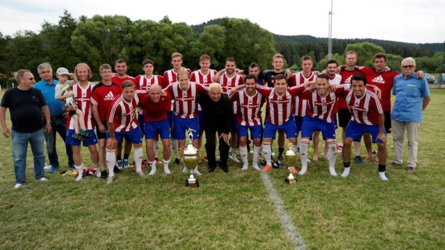 FC Ederbergland bei der Siegerehrung 2016